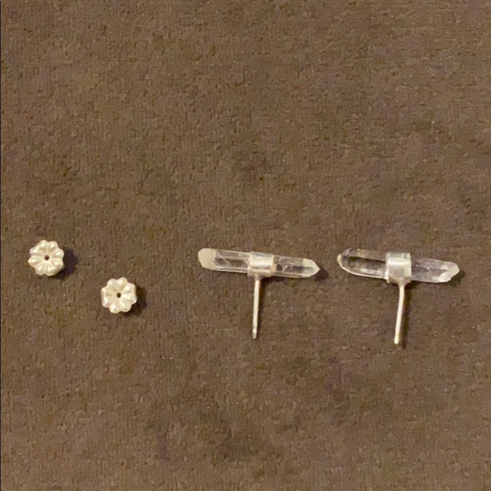 SS clear quartz studs - Picture 5 of 6
